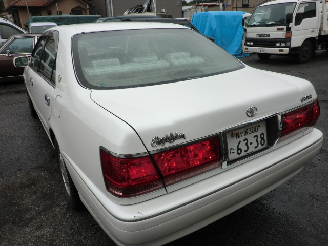 http://www.wy-it.jp/car/2002MODEL%20TOYOTA%20CROWN%20JZS171-0080067%20%20P2.JPG