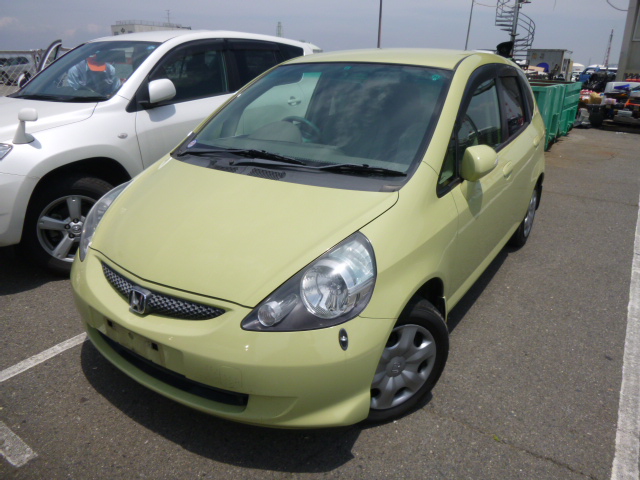 http://www.wy-it.jp/car/2007MODEL%20HONDA%20FIT%20GD1-2110453%20P10.JPG