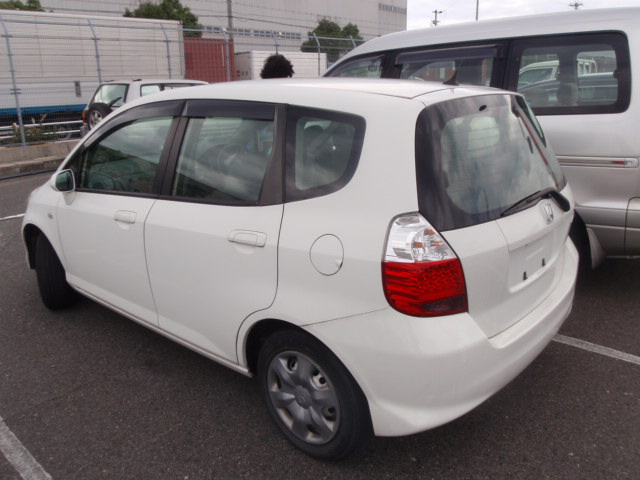 http://www.wy-it.jp/car/2007MODEL%20HONDA%20FIT%20GD1-2411198%20P13.JPG