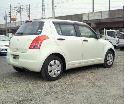 http://www.wy-it.jp/car/2007MODEL%20SUZUKI%20SWIFT%20ZC71S-409079%20P3.jpg