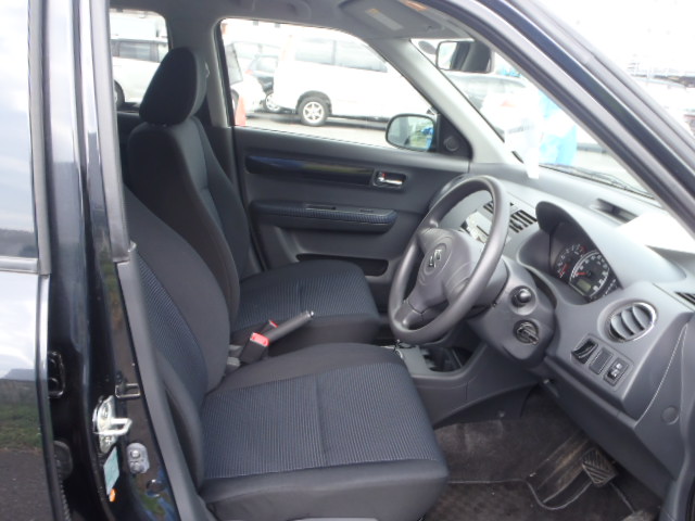 http://www.wy-it.jp/car/2007MODEL%20SUZUKI%20SWIFT%20ZC71S-418111%20P13.jpg