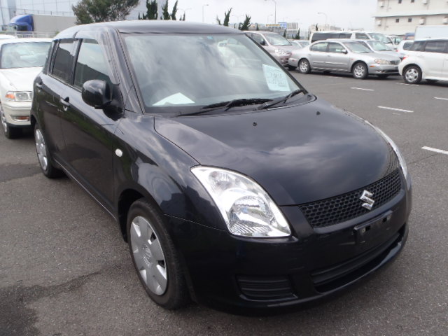 http://www.wy-it.jp/car/2007MODEL%20SUZUKI%20SWIFT%20ZC71S-418111%20P7.jpg