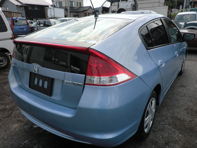 http://www.wy-it.jp/car/2010MODEL%20HONDA%20INSIGHT%20ZE2-1204893%20PP4.JPG