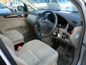 2001MODEL TOYOTA IPSUM ACM21W-0022840 P6.JPG